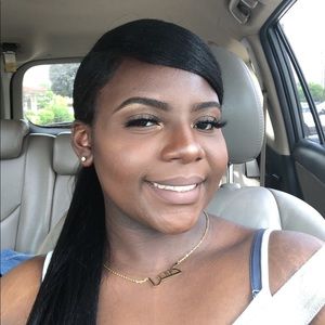 Meet your Posher, Kendra